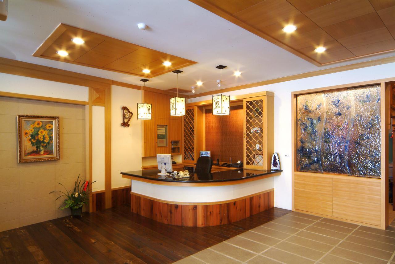 רן-איי Hejia Hot Spring Hotel מראה חיצוני תמונה